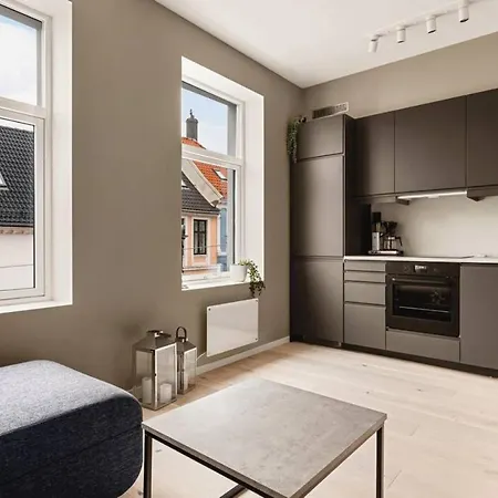 Apartament Dinbnb I New 2023 I 600m To Bryggen